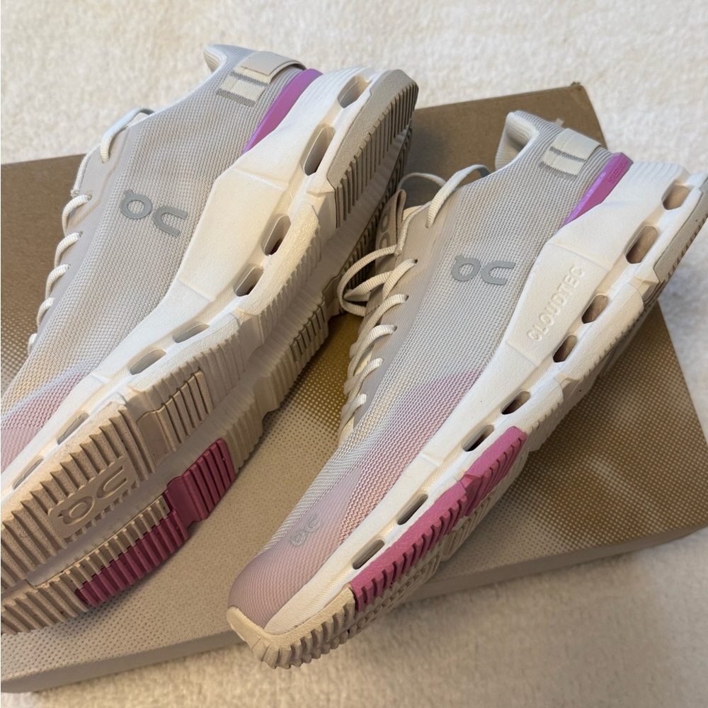 On Cloudnova Form 2 Sneakers Pearl & Raspberry, size 8